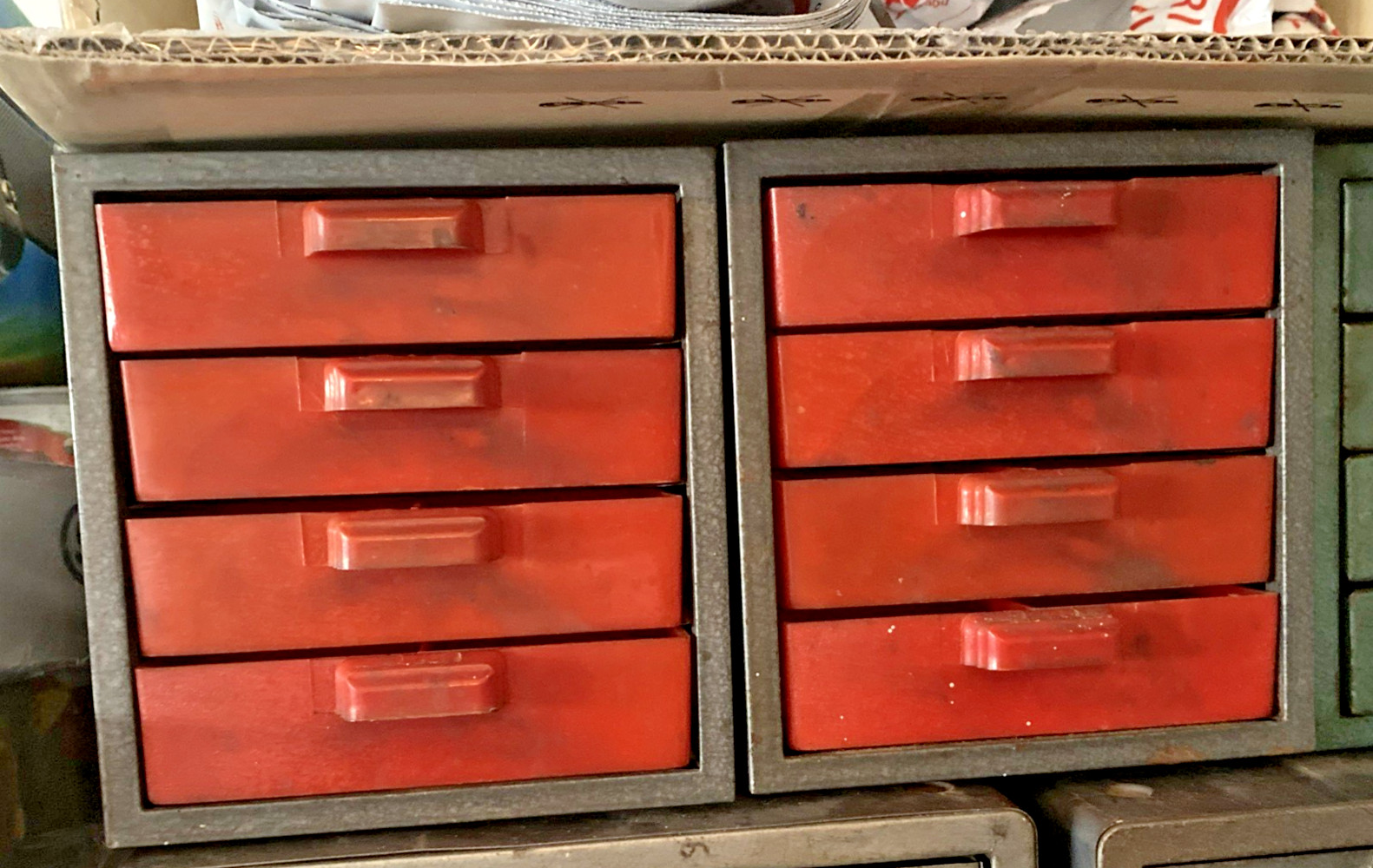 2 DUNLAP METAL STORAGE Organizer Case 4 RED PLASTIC DRAWERS