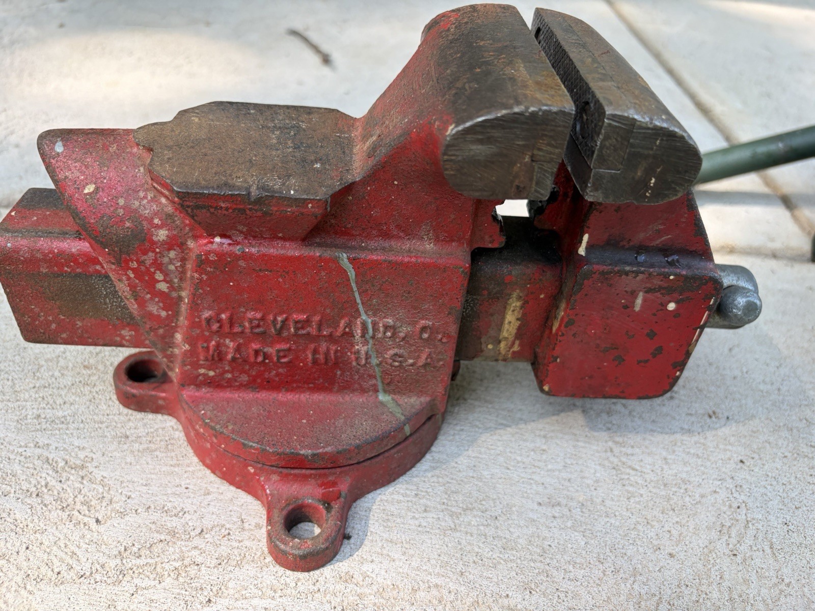 Vintage Columbian No. 03 1/2 M2 Swivel Anvil Bench Vise 3-1/2″ Jaws