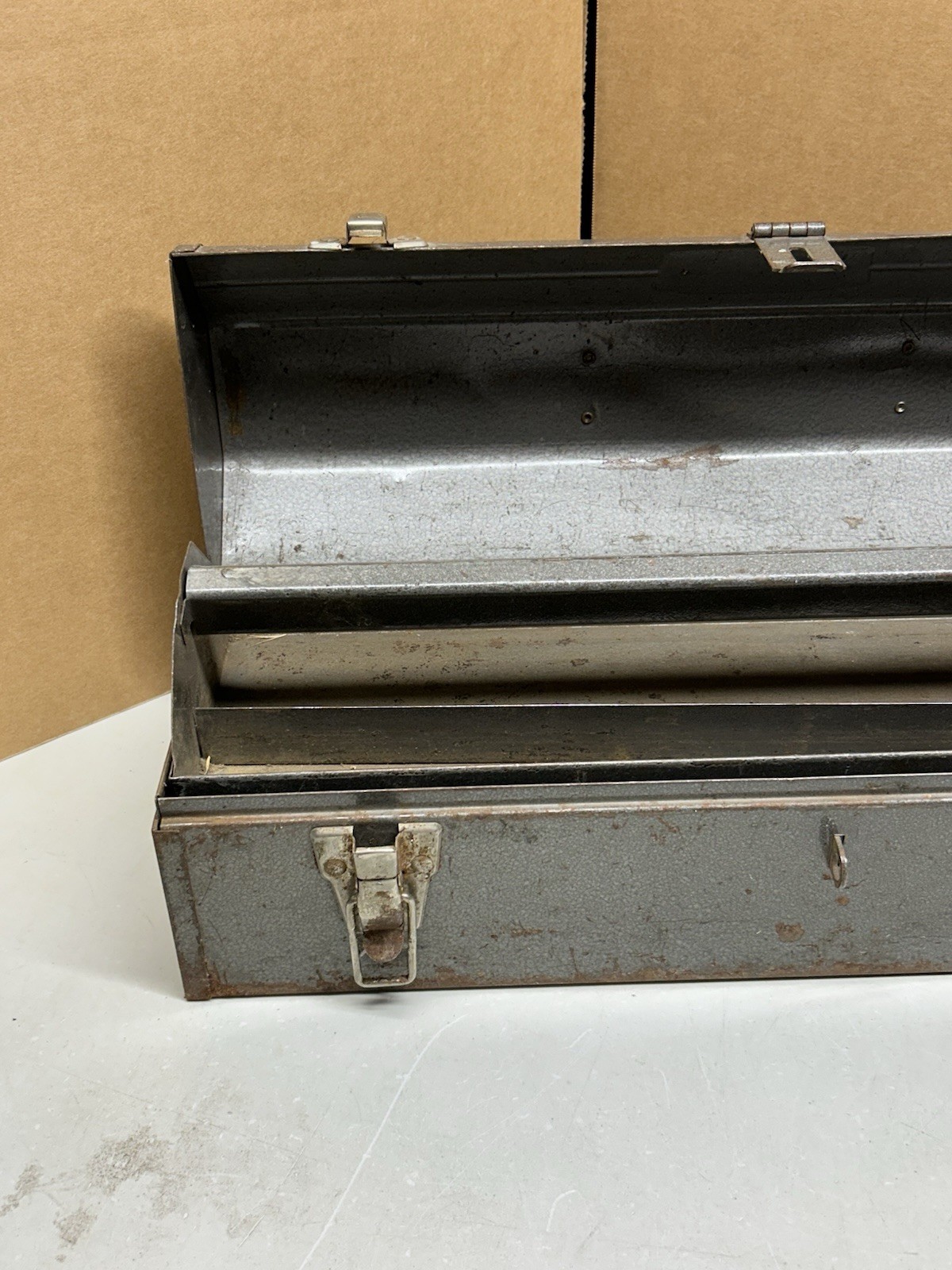 Vintage Craftsman 6516 Crown Logo Tombstone Metal Tool Box w/ Tray USA