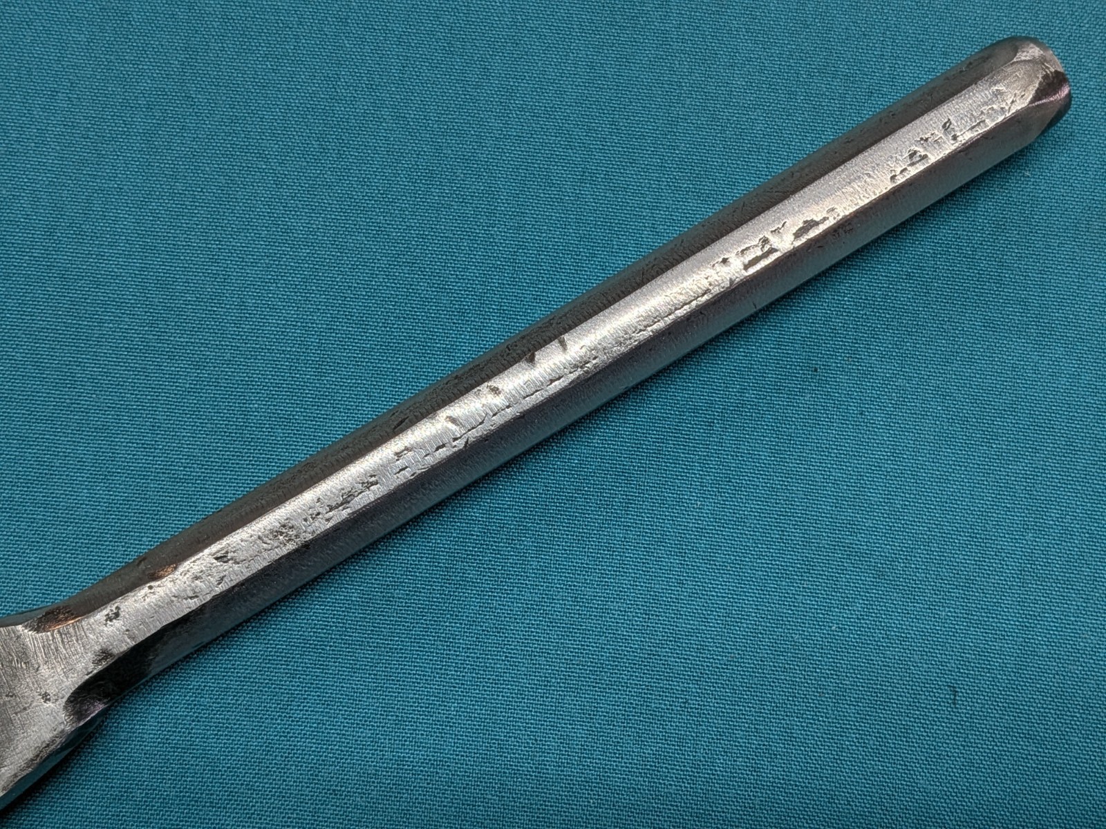 All-Steel Wood Chisel Square Edges 1-3/16″ x 11-1/2″ Heavy Duty Needs Edge Work