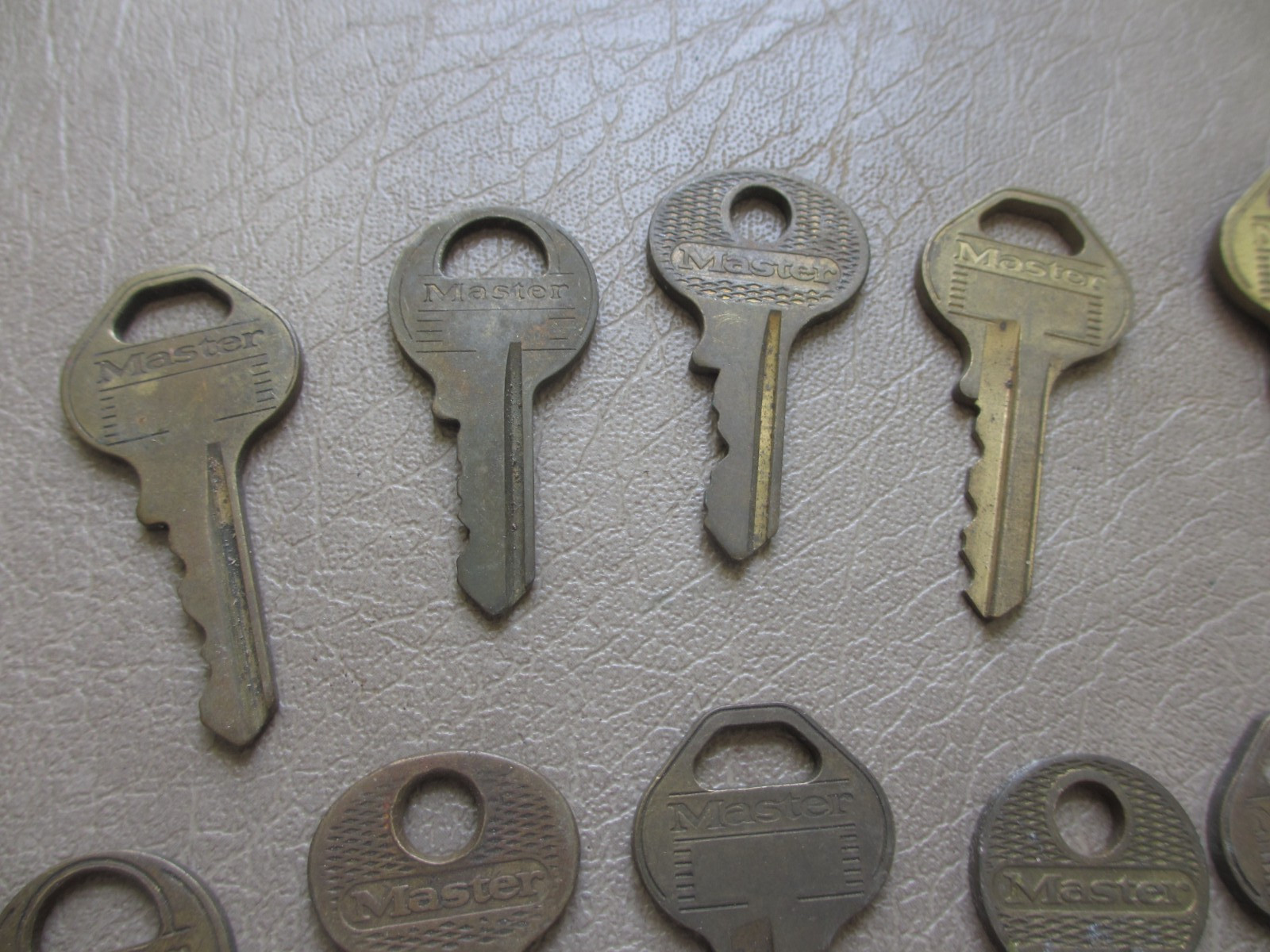 Lot of 36 Vintage Brass Master Lock Co. Keys Knurled Grip Steampunk Key Crafting