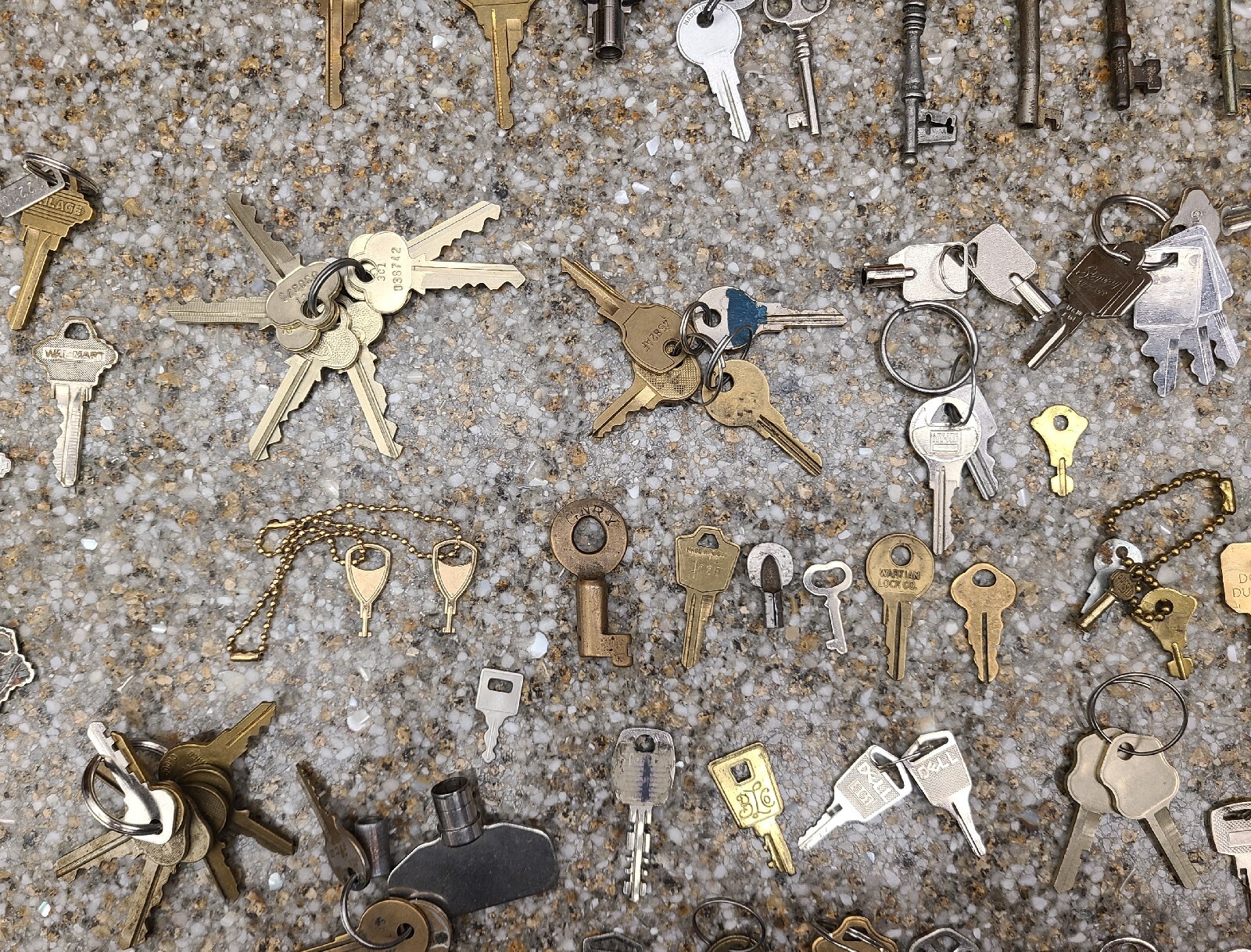Huge Lot Vintage Keys Assorted Skeleton Lock Barrel Clock Steampunk Craft Art