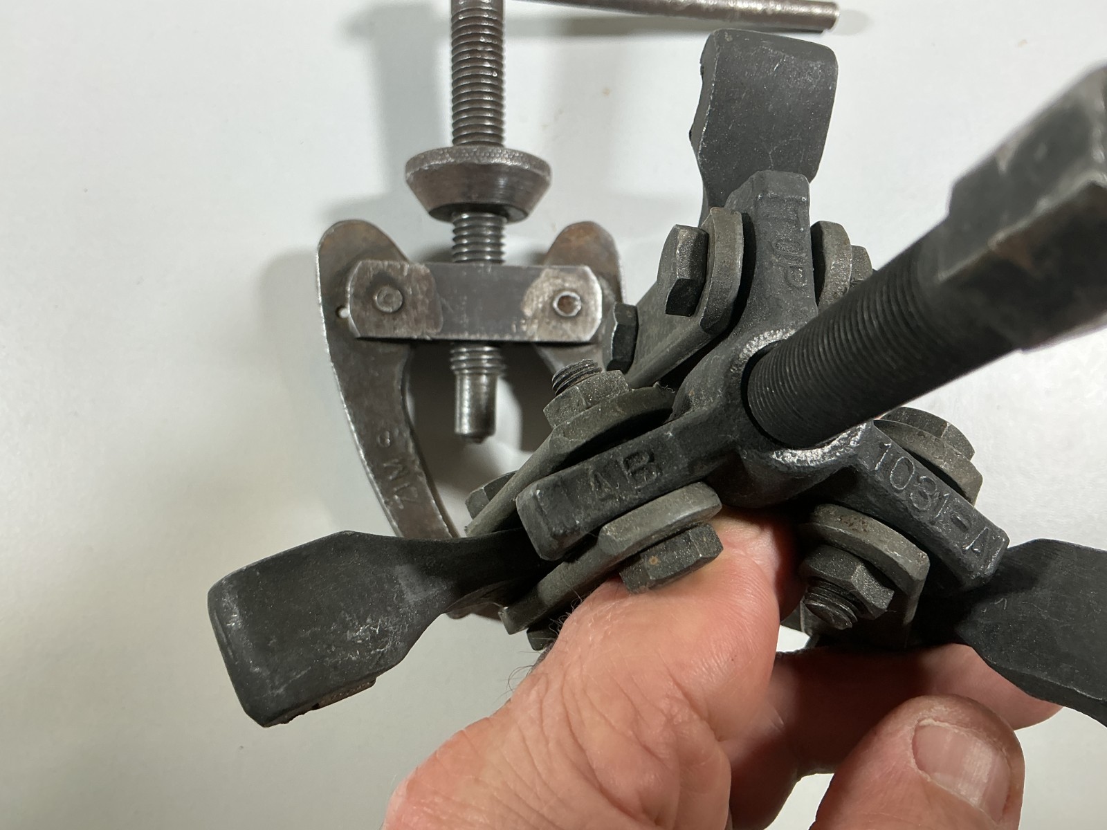 Vintage Heavy Duty Automobile Gear Pullers Zim, Armstrong Bray? 1031-A
