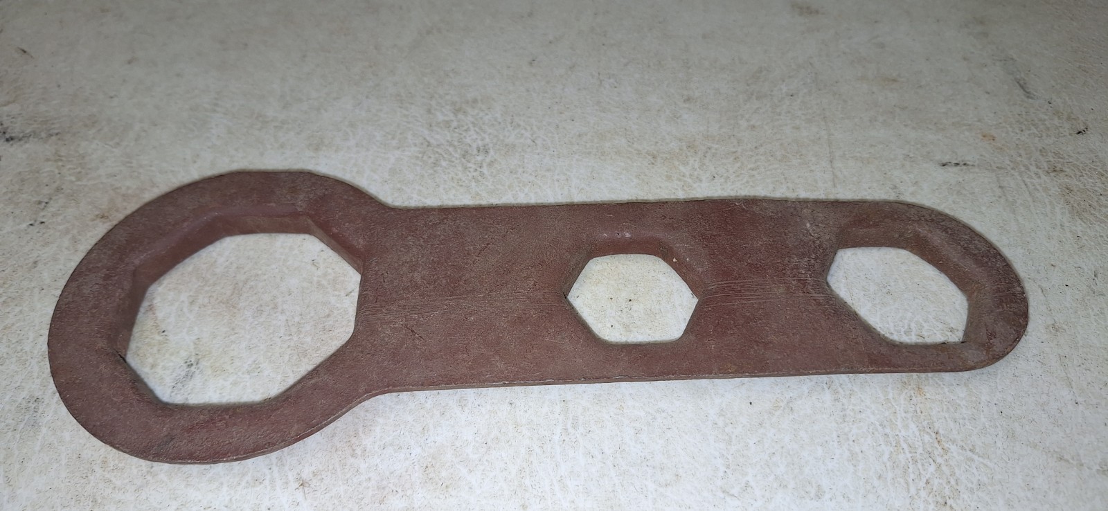 Ford VINTAGE ANTIQUE MODEL T CAR HUB CAP WRENCH ORIGINAL