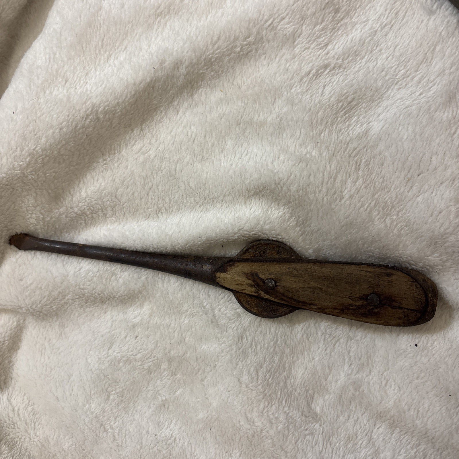 Vintage Perfect Handle Screwdriver. Six Sixty. H.D. Smith Antique