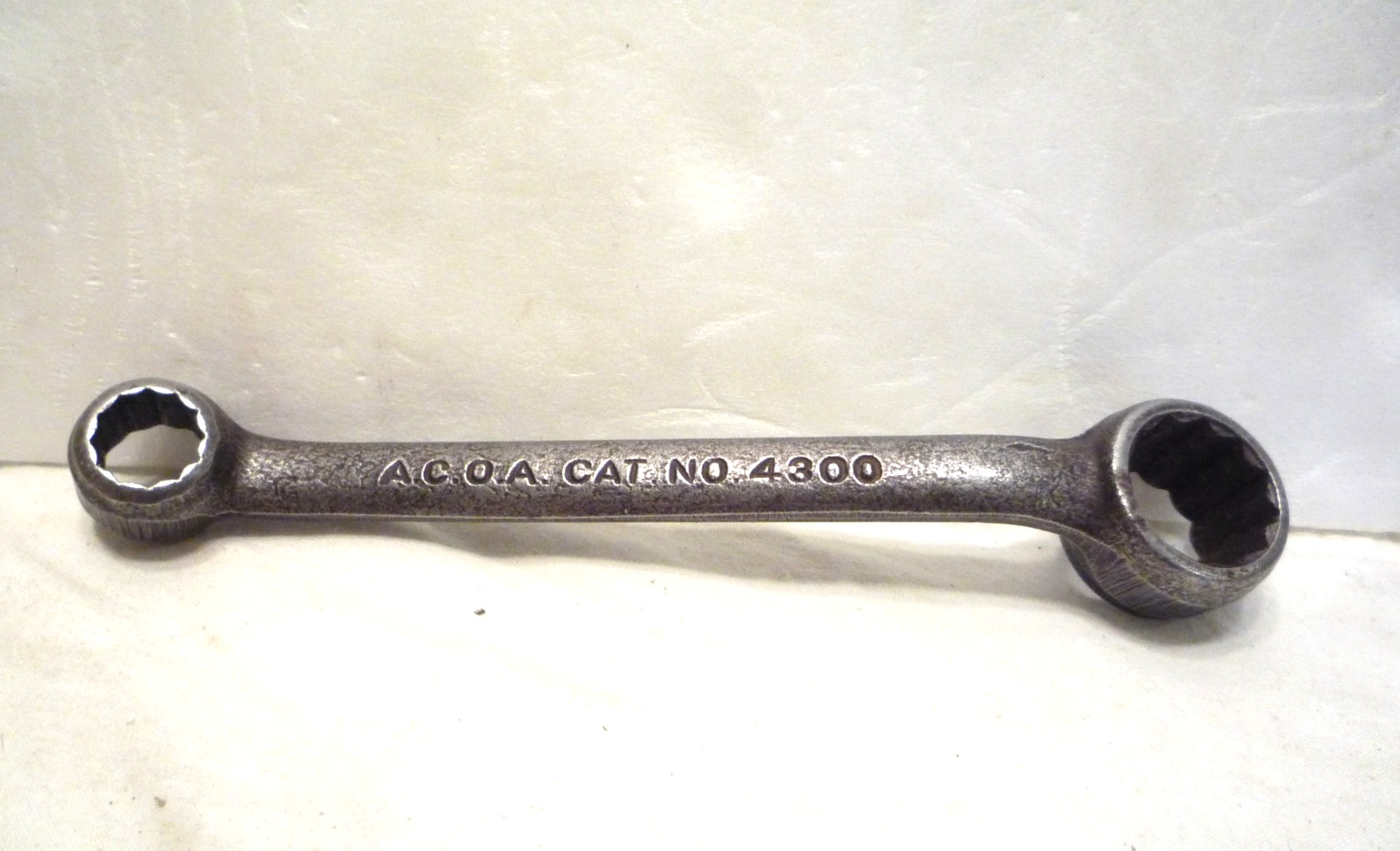 A.C.O.A. 1/4″ X 5/16″ 12 Point Offset Box Wrench CAT NO. 4300 Armor Clip Bolts