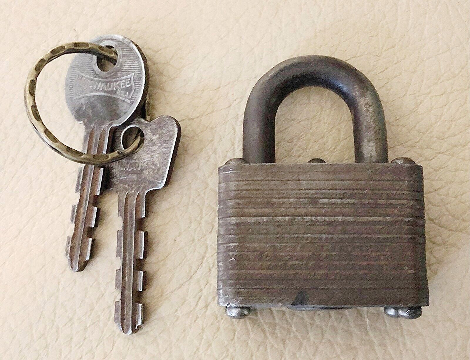 Vintage MASTER LOCK Padlock # 22 w/ Keys Milwaukee WI; Patented