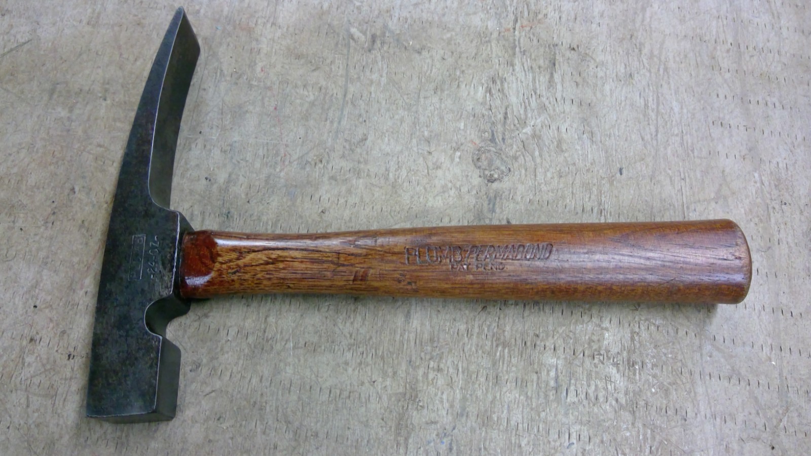 Vintage Plumb 24 Oz Brick Mason Hammer Stone Chisel Pick Red Wood Handle Vtg