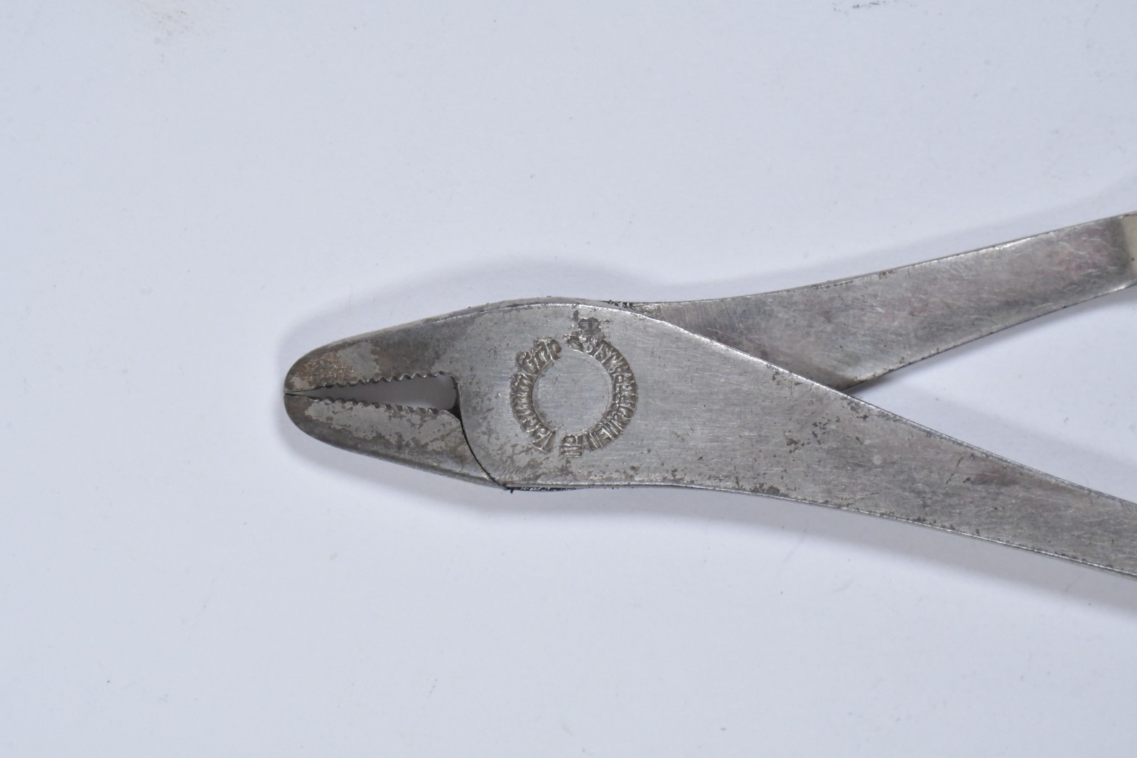 RARE Vtg 4.5″ Vacuum Grip Pliers Thin Newport PA
