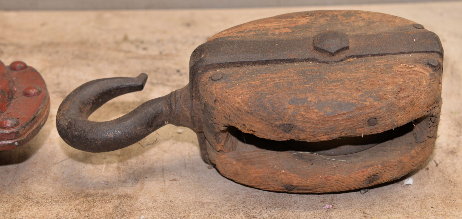 Vintage Boston Lockport B & L Co 8″ sheave pulley hoist snatch block mining tool