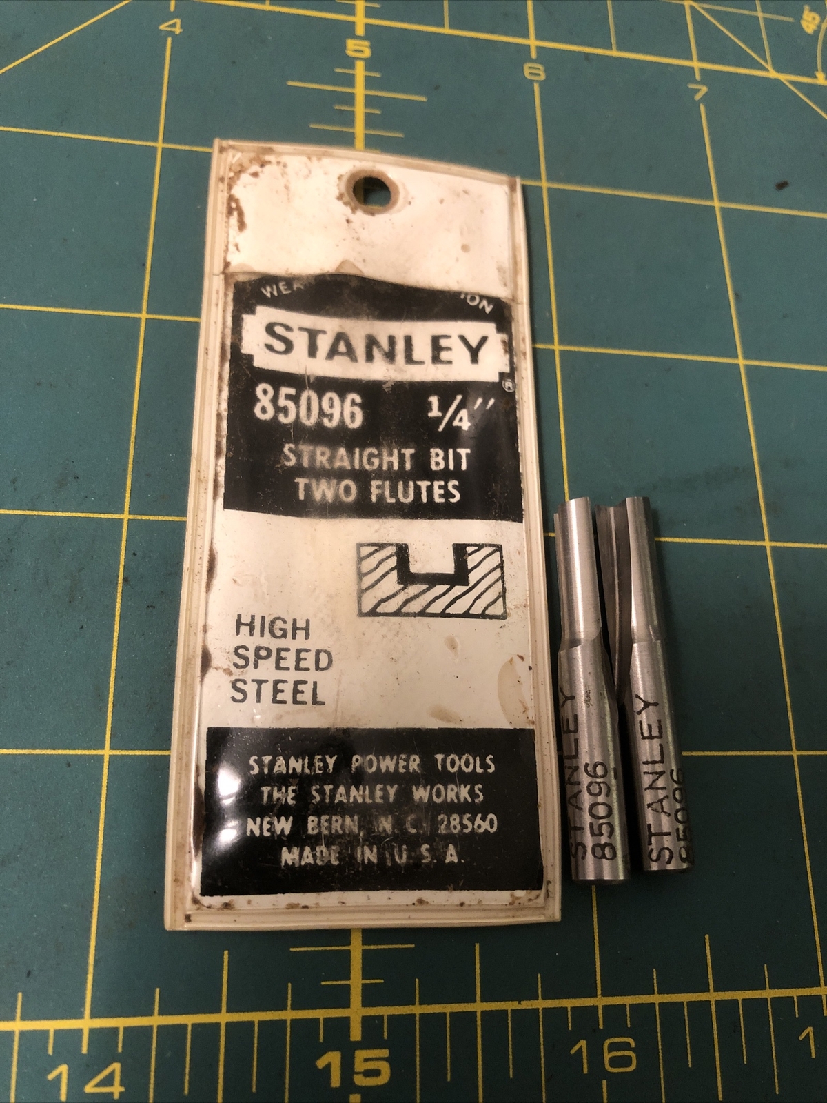 2 Stanley 85096 1/4” Straight Bit Two Flutes High Speed Steel New Bern NC USA