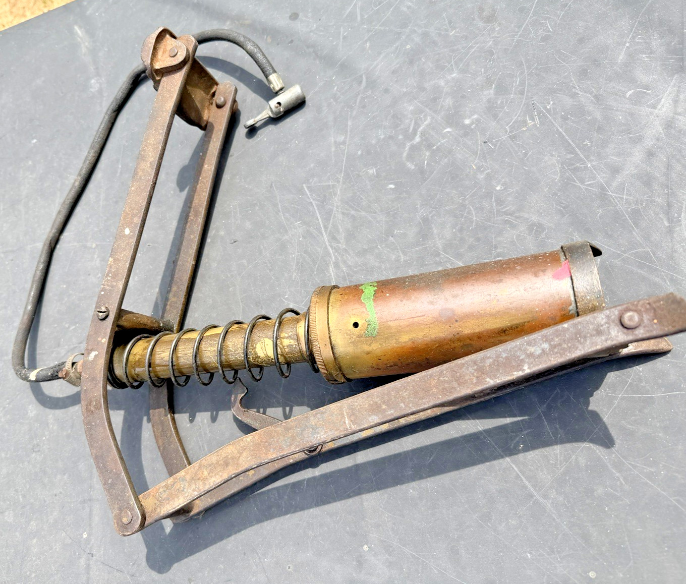 Vintage Automobilia Brass Kismet Lorry Foot Pump – works ** LOOK GREAT PROJECT *