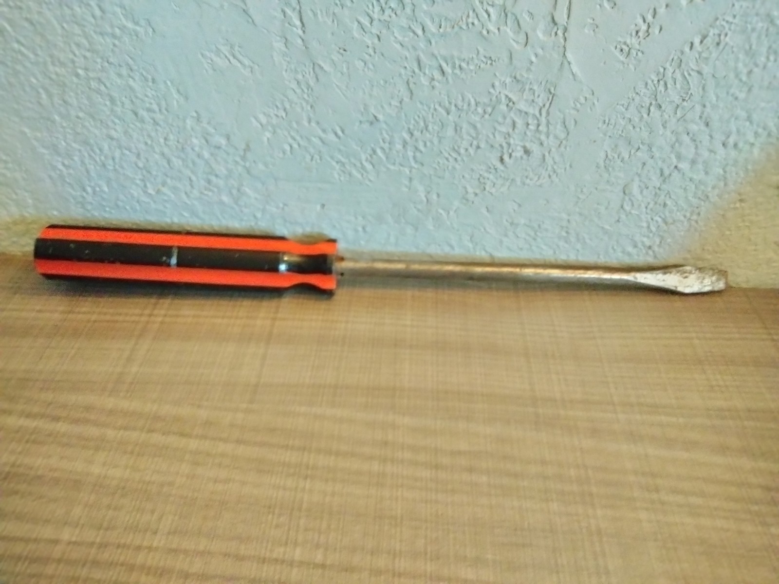 Lot of 3 Vintage Large Screwdrivers ~ Irwin Wood Handle ROSCO 12″-13.75″