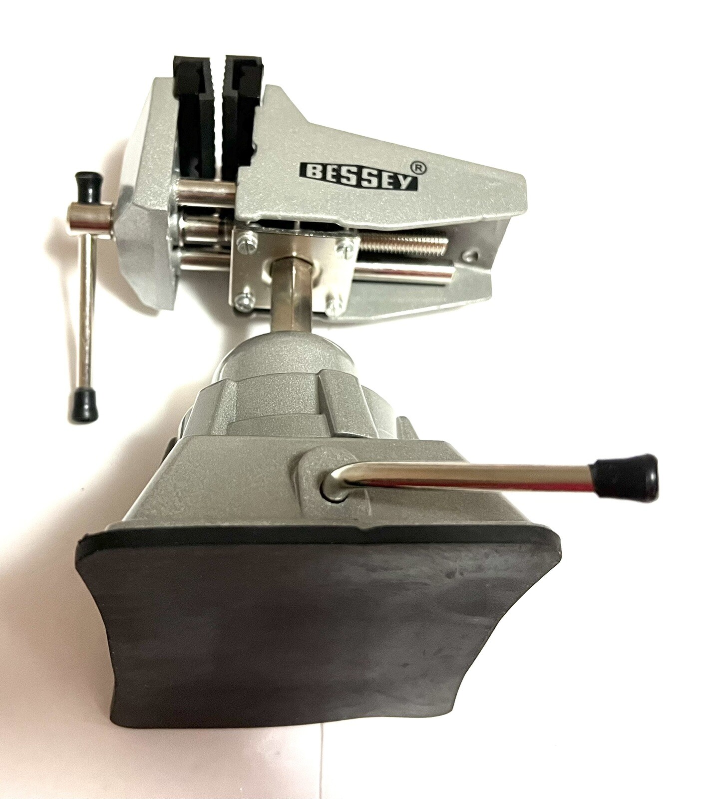 Bessey Swiveling Vacuum Base Vise 2 – 3/4 in.
