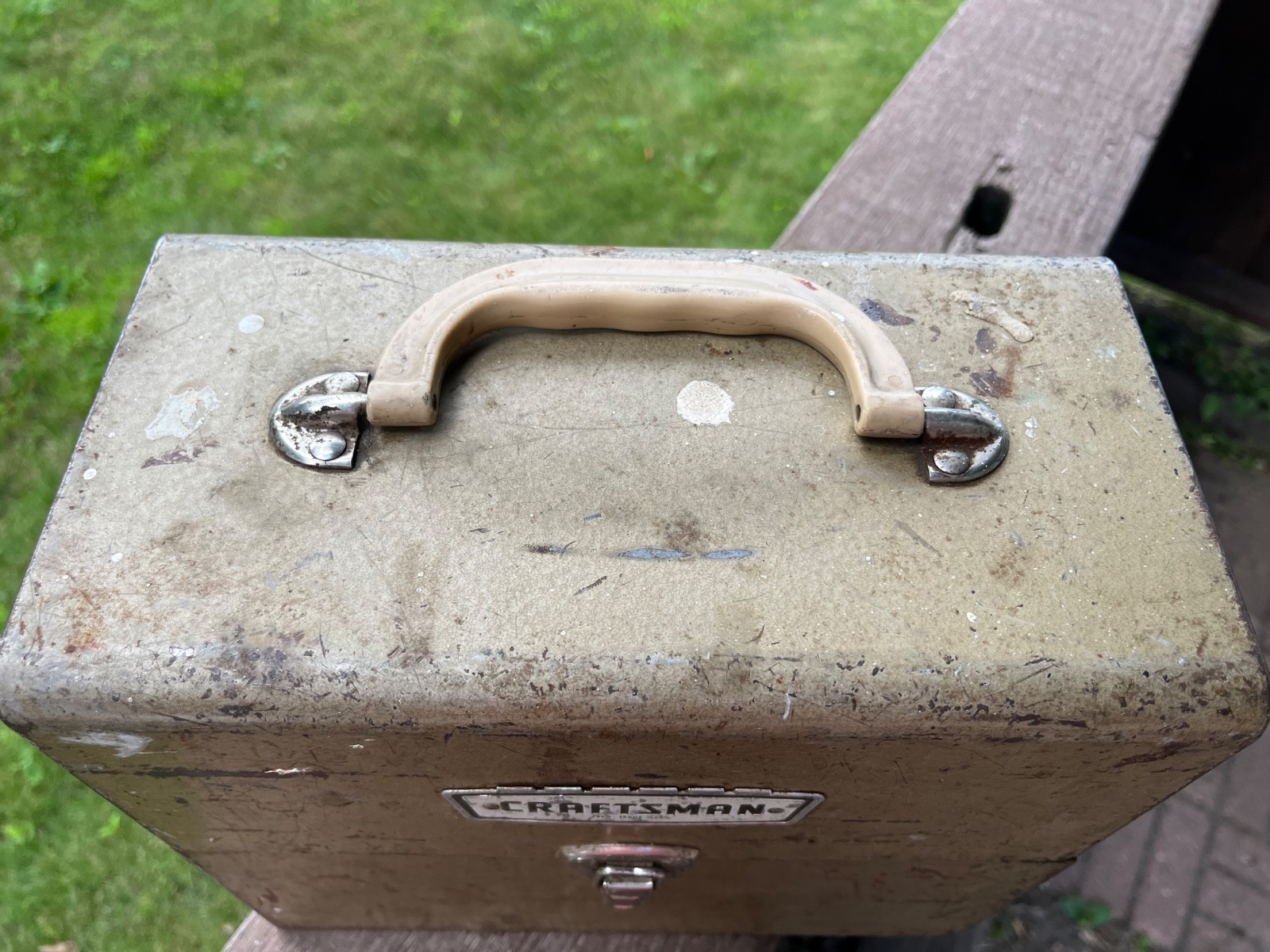 VTG Craftsman Metal Tool Box 10.25″ L x 9″T x 5 3/4″W Crown Logo Storage Case