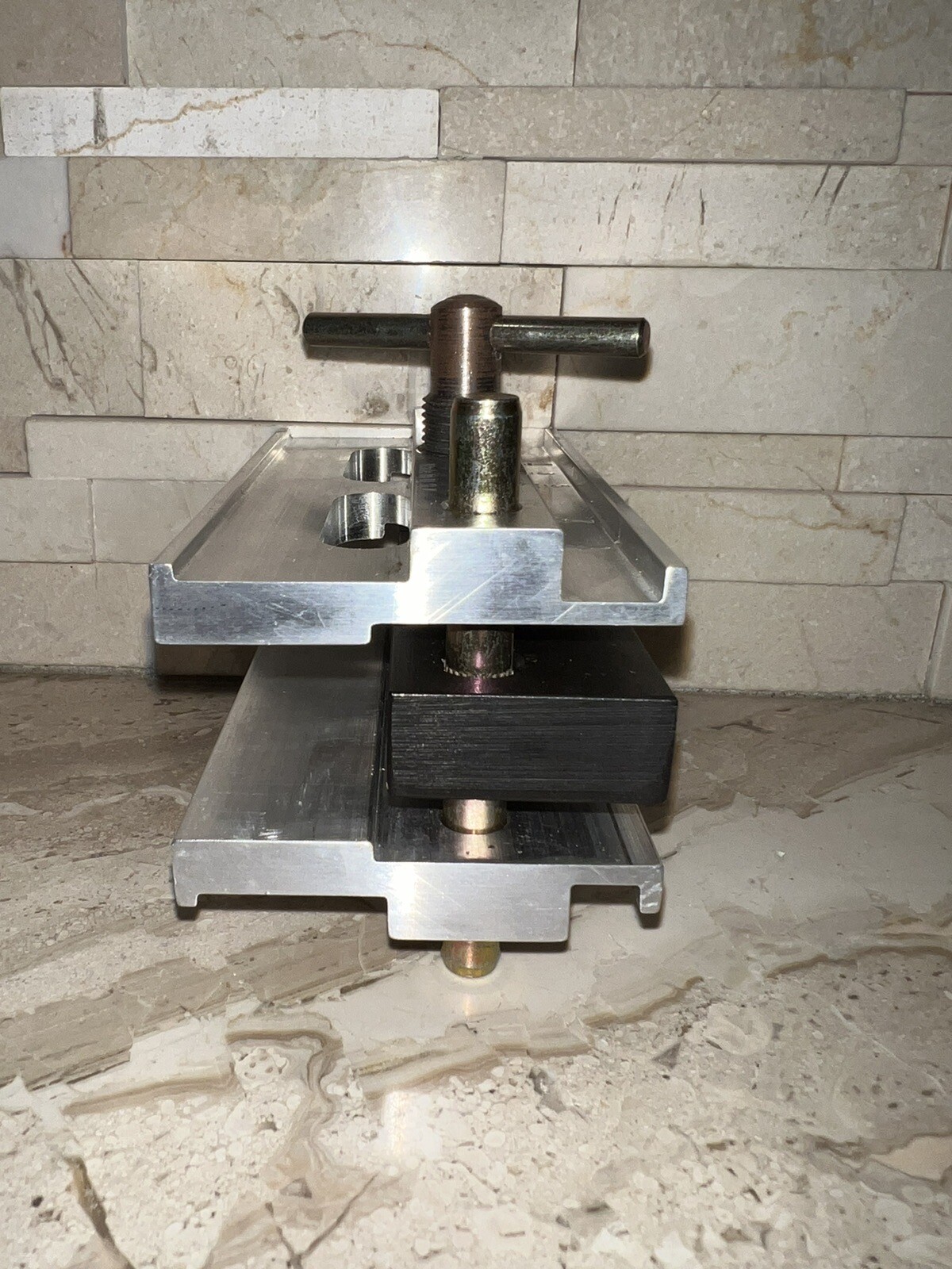 Dowl-It~Model 1000~Dowel Jig For Holes~Self Centering Drill Guide