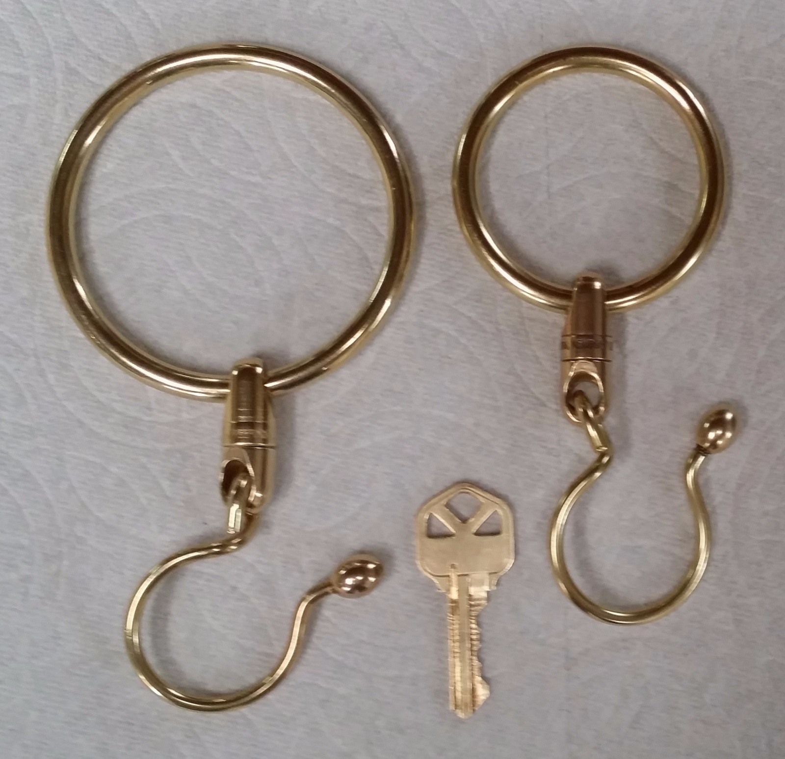 SOLID BRASS JAILERS TYPE KEY CHAIN 2″ DIAMETER RING, MADE IN USA