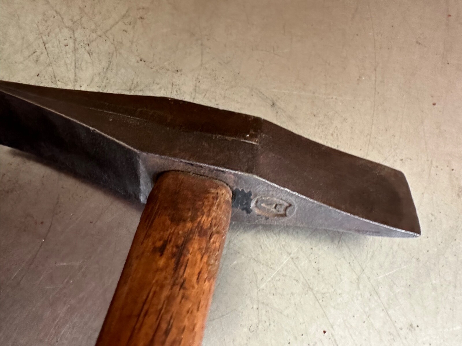 Vintage ATHA Scaling Hammer 1 Pound 5oz.