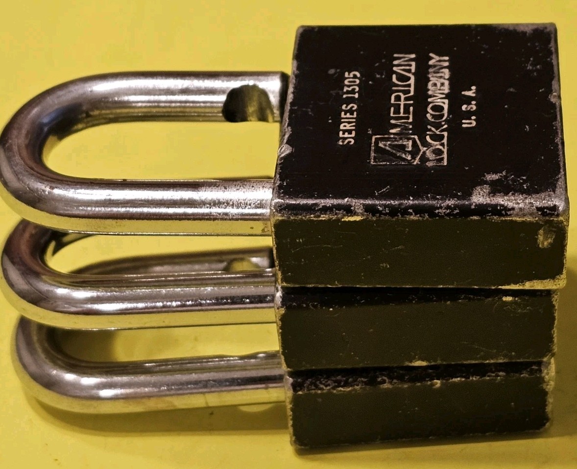 AMERICAN MASTER 1305 PADLOCK KEYED ALIKE SHED GATE HASP TRUCK CHAIN BIKE LOCK