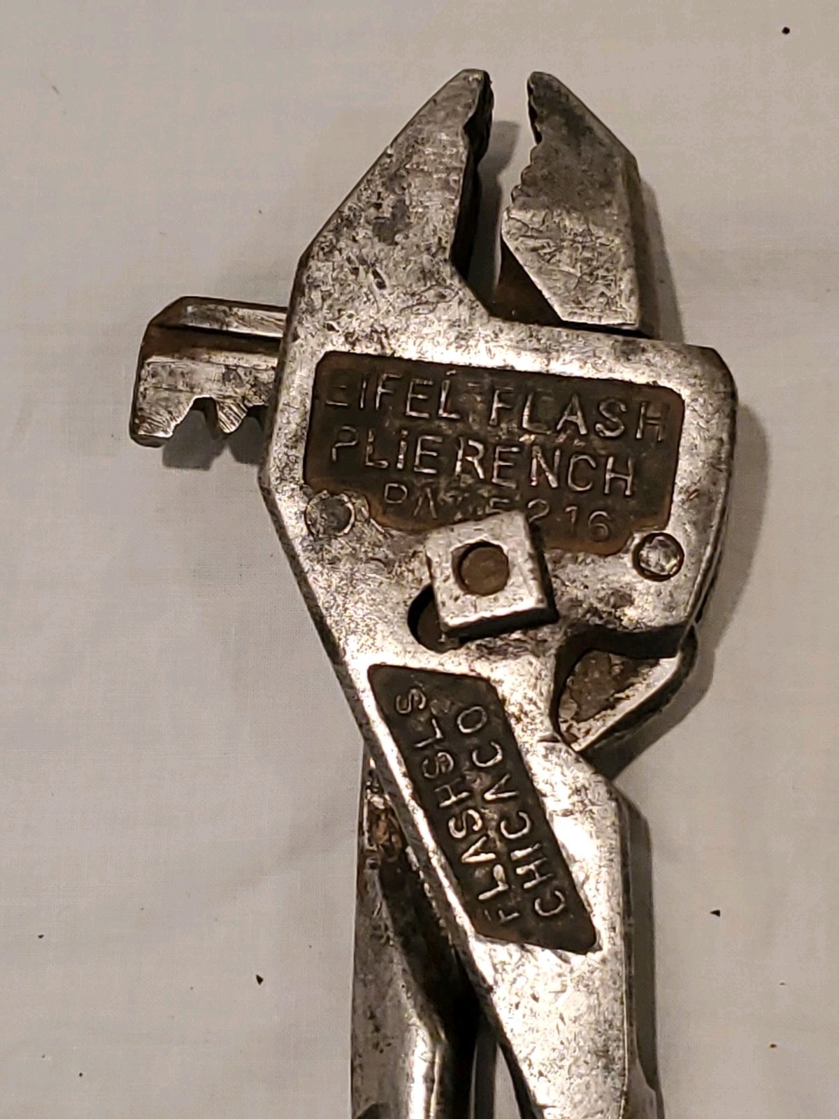 Vintage Eifel-Flash Sales Corp PlieRench Kit with Bag Chicago Illinois USA