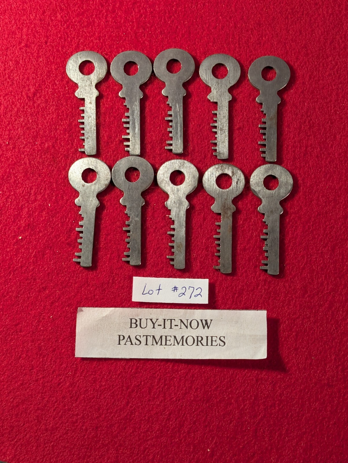 10 VINTAGE “JMW CLIMAX” 2″ SCANDINAVIAN STEEL PADLOCK KEYS, ANTIQUE KEY LOT #272
