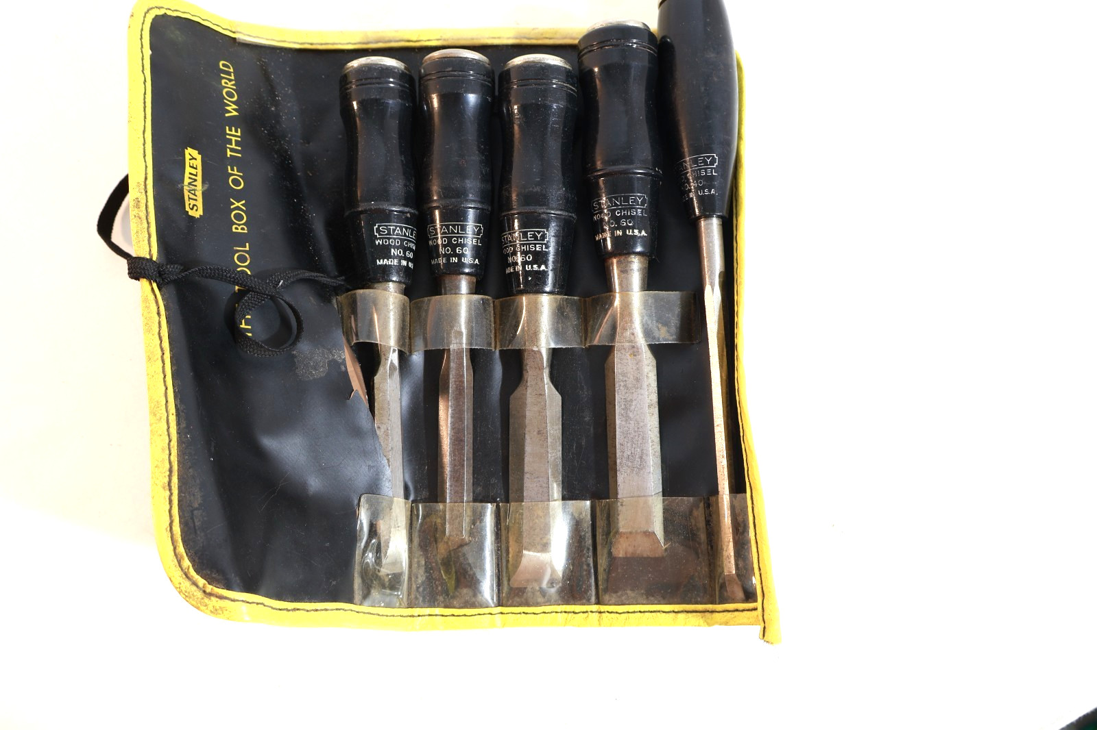 STANLEY # 40 & # 60 BLACK HANDLE CHISELS WITH PLASTIC CASE GOOD CONDITION