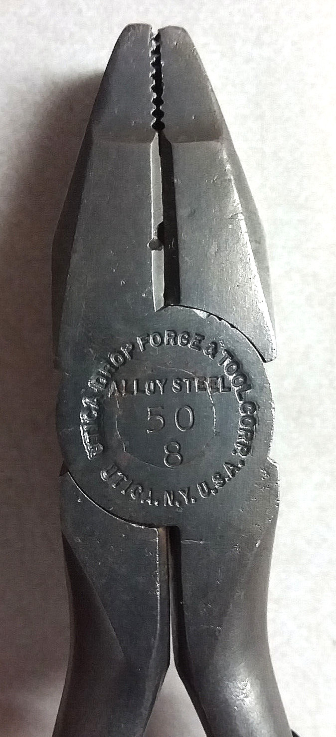 VINTAGE UTICA DROP FORGED & TOOL CORP USA 8″ LINEMANS PLIERS 50-8 RUBBER HANDLES