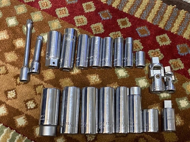 Lot of 20 Powr-Kraft 1/2″ & 3/8″ Dr 12 Pt Deep Well Sockets & Extensions
