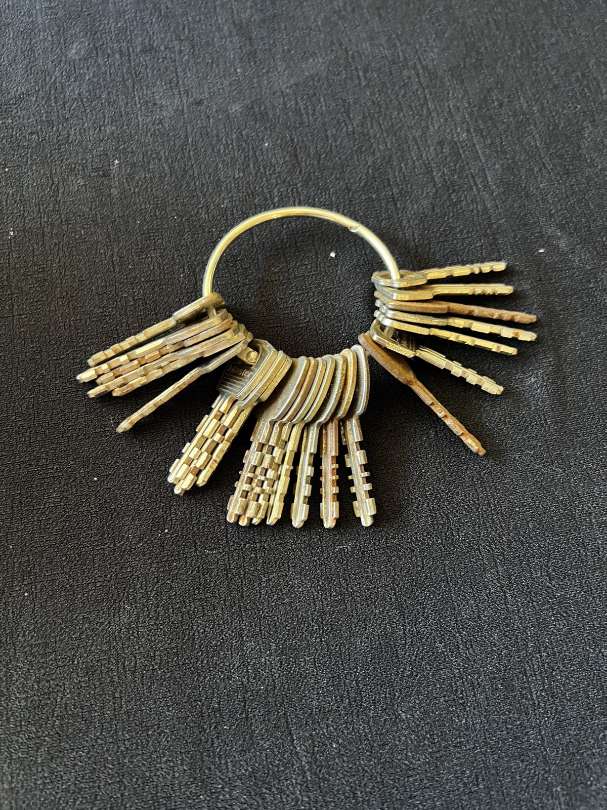 Lot of 23 Vintage Master Lock Keys on key Ring