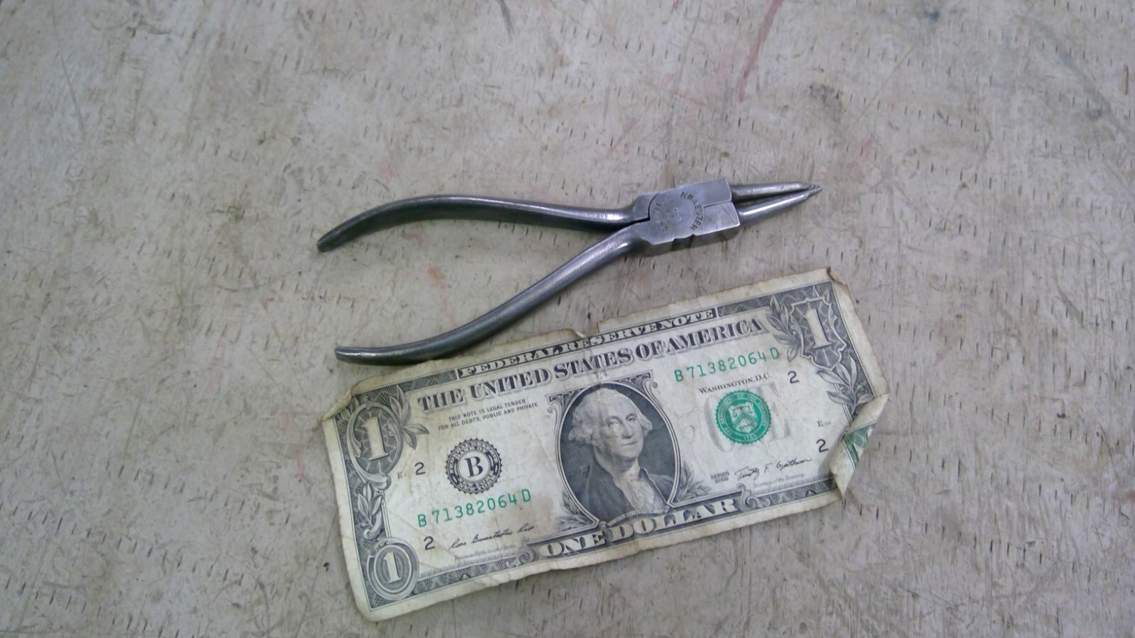 KRAEUTER #1611-6 ROUND NEEDLE NOSE PLIERS 6″ – Snap Ring Wire Forming Watchmaker