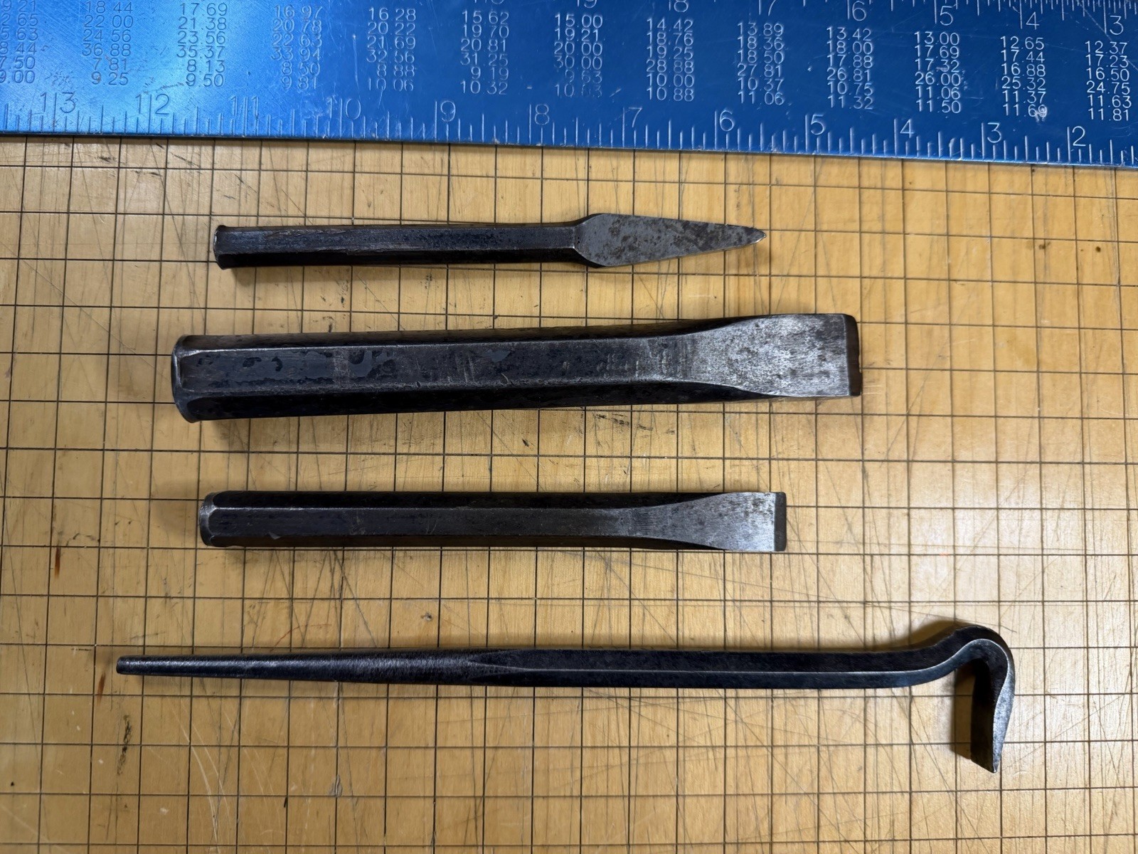 Vintage Williams Tool Lot – P-40 Diamond Point Chisel C-28 C-20 & C-709 Pry Bar