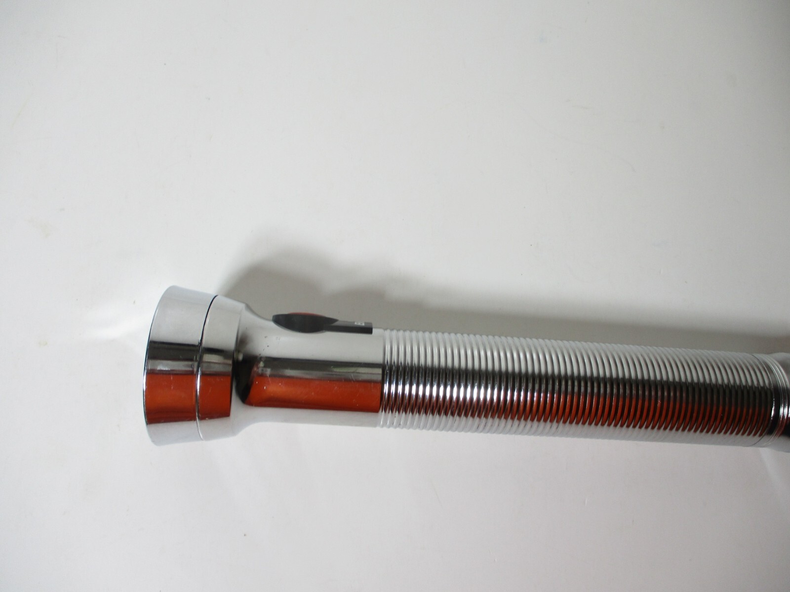 EVEREADY ENERGIZER RIBBED METAL FLASHLIGHT UNION CARBIDE 3 CELL 10 INCH LONG