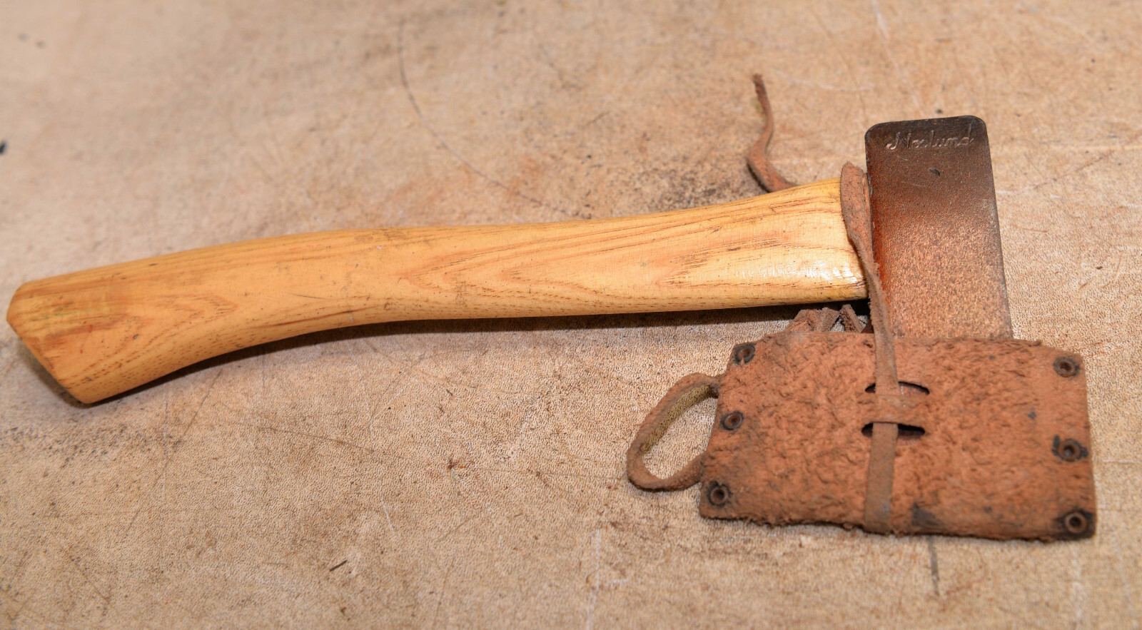 Vintage early Norlund Hudson bay style tomahawk axe collectible throwing ax tool
