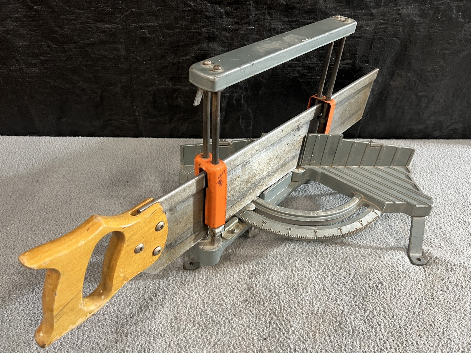 Craftsman 26 inch 10 TPI Hand Miter Saw With Miter Box With Hold Down Clamp