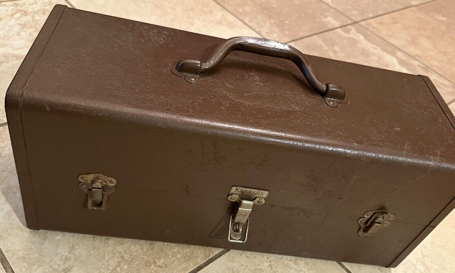 🇺🇸 Vintage Kennedy Kits 2-Tier Brown Metal Tackle Tool Box Latch Fishing Fish