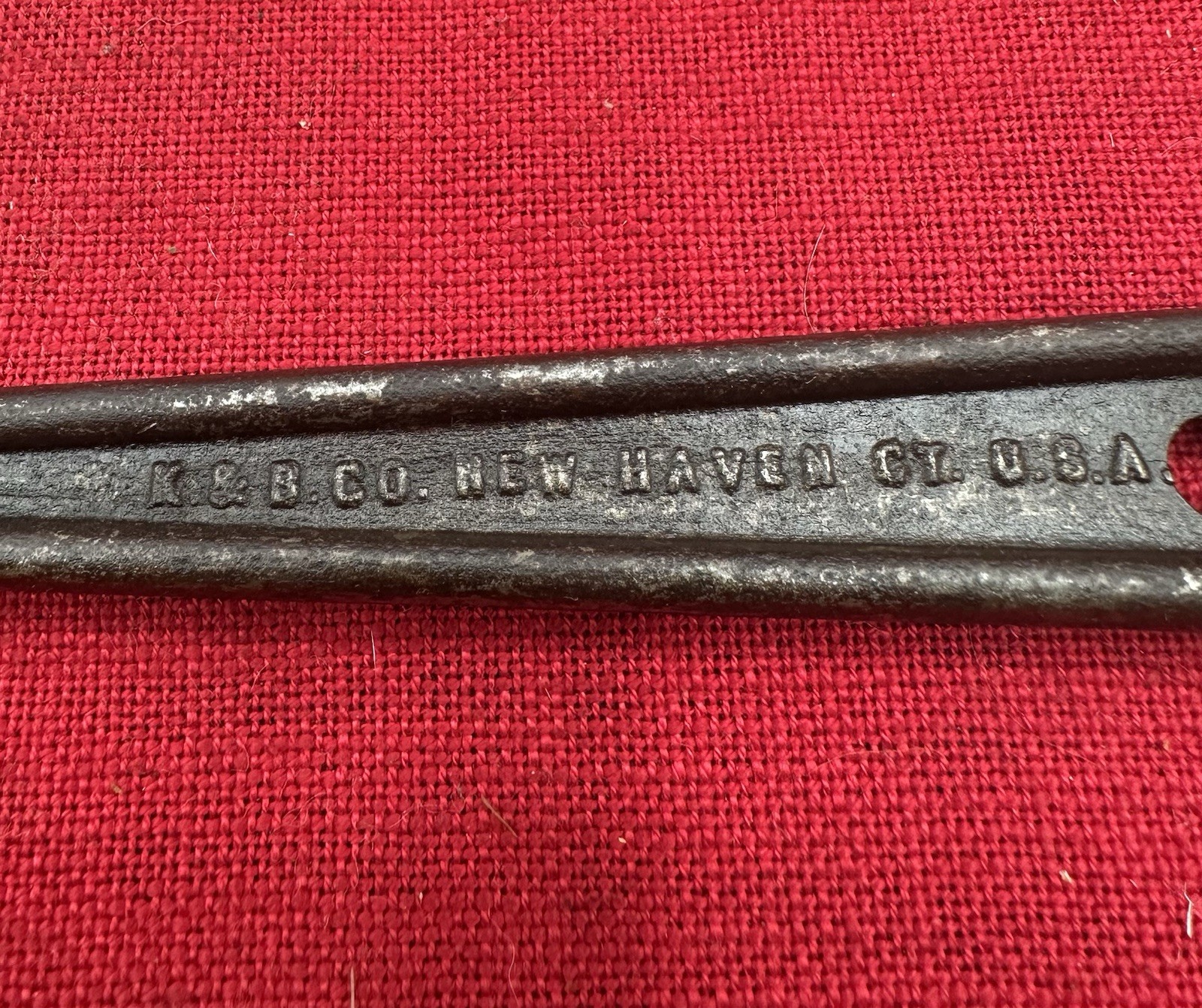 Vintage K & B Co New Haven, CT USA Drop Forged Steel Tack Hammer Nail Puller 10”
