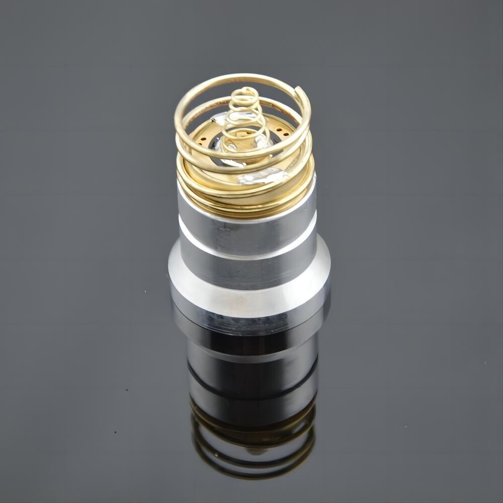 P60 Flashlight Replacement Bulb 700 Lumen 1-mode On-off Light LED Lamp E5 6P G2