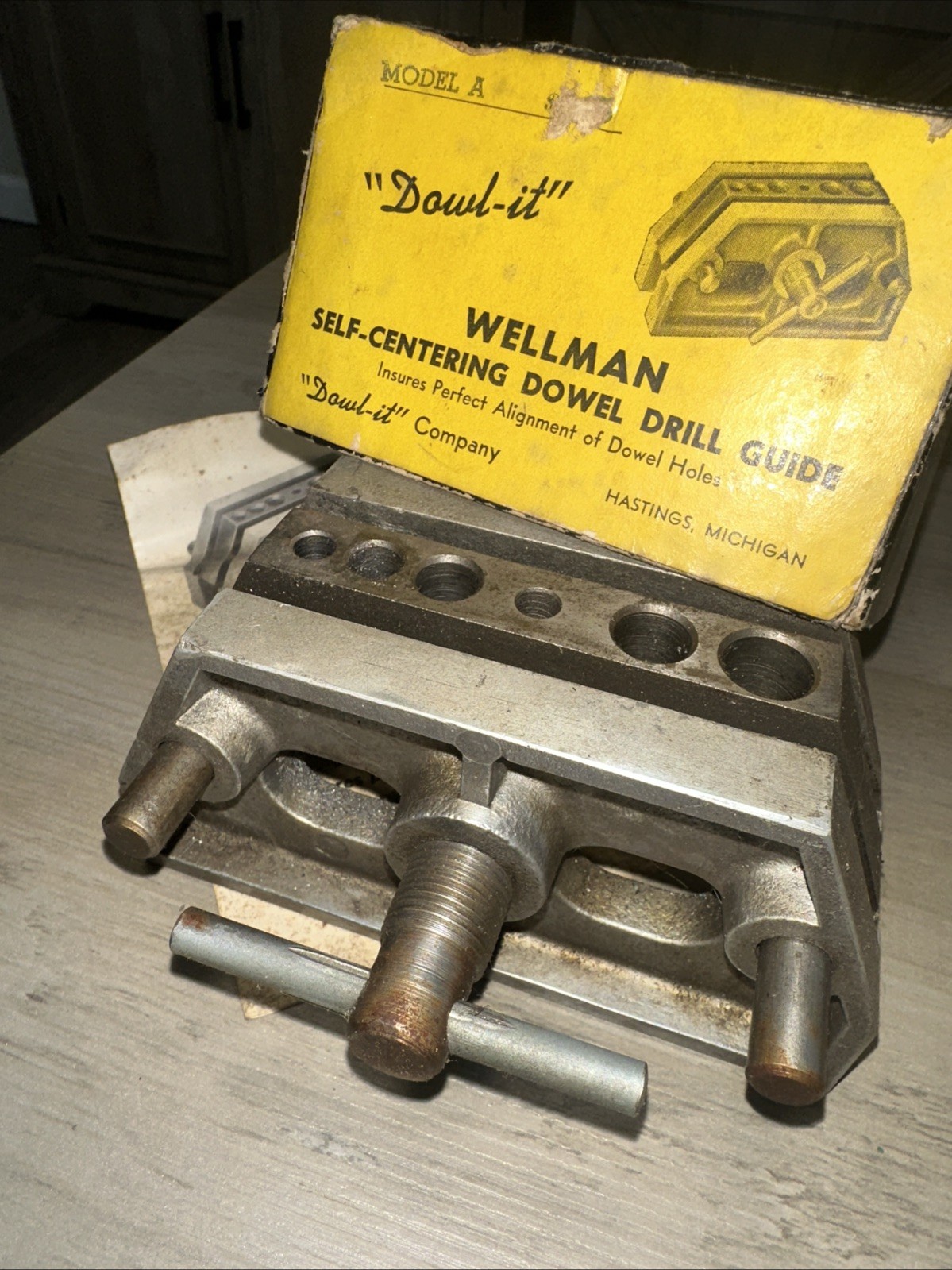 VINTAGE Dowl-It” Wellman Self-Centering Dowel Drill Guide Model A Woodworking