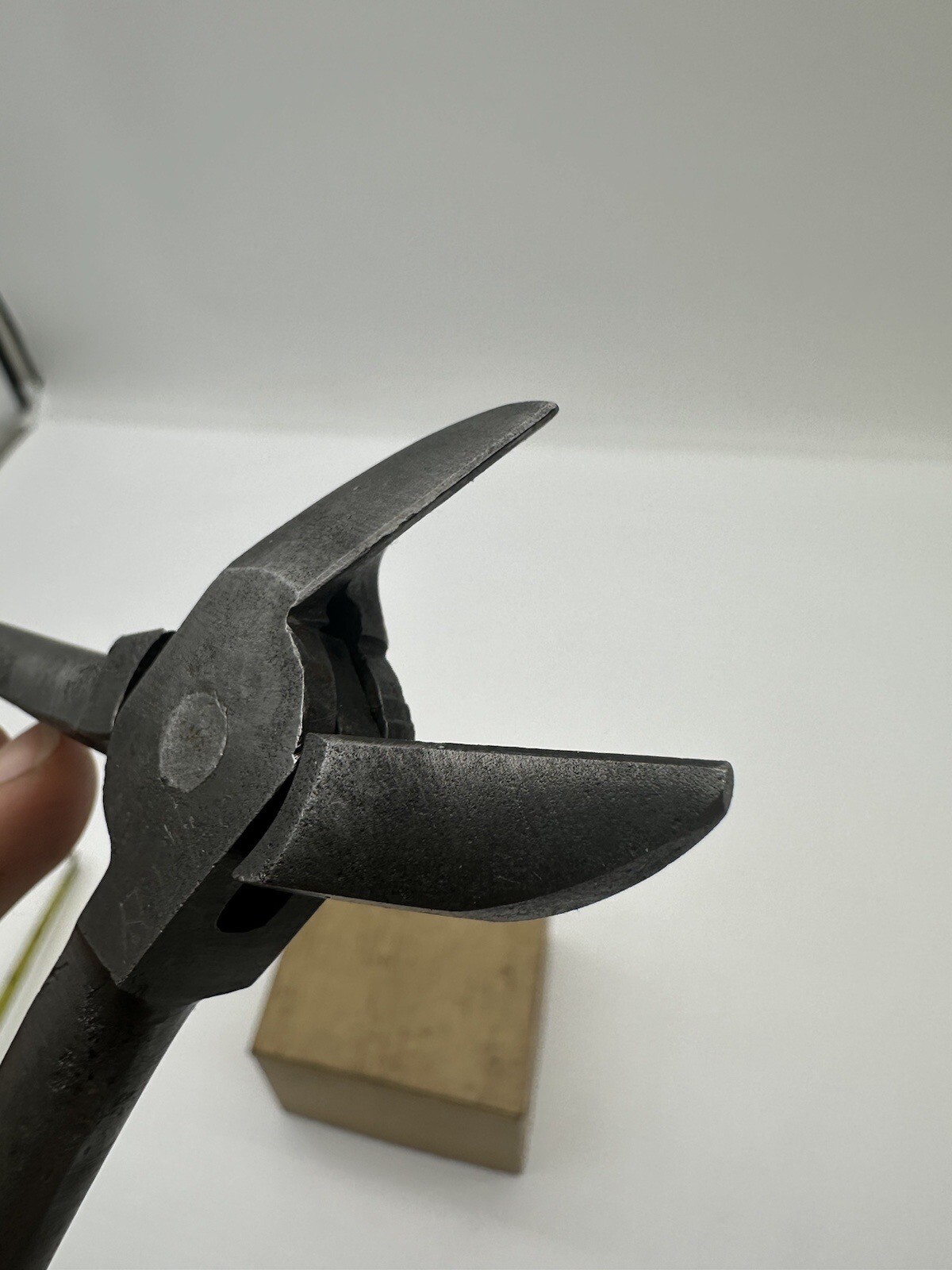 Vintage Early EA Berg Eskilstuna Sweden Diagonal Cutting Nippers Pliers Good 7”