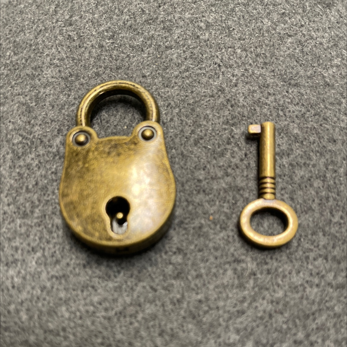 (5 Pack) 1-1/2 inch X 7/8 inch Padlock with key for Box Antique Brass