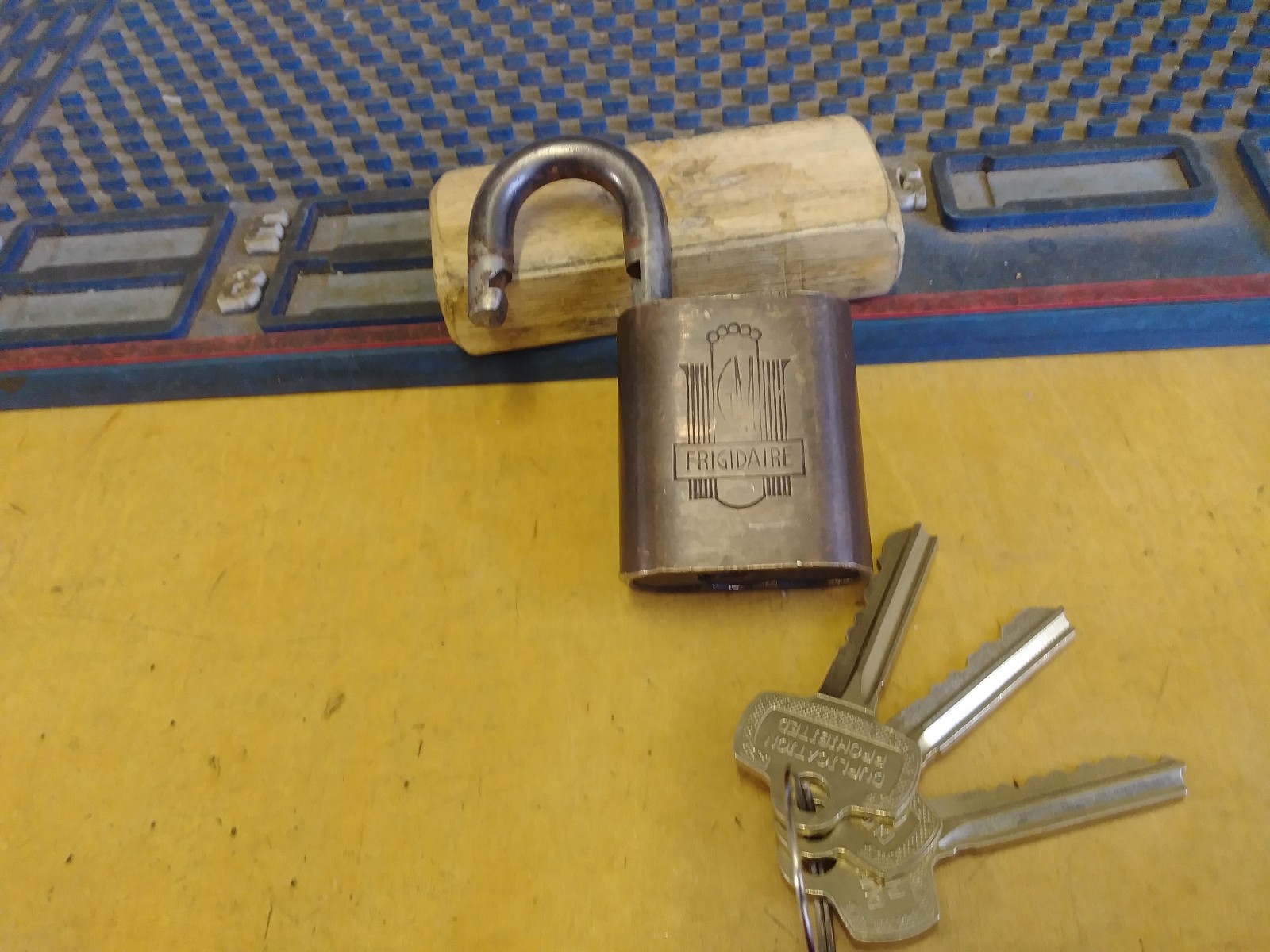 Vintage Best Frigidaire Padlock with key and control