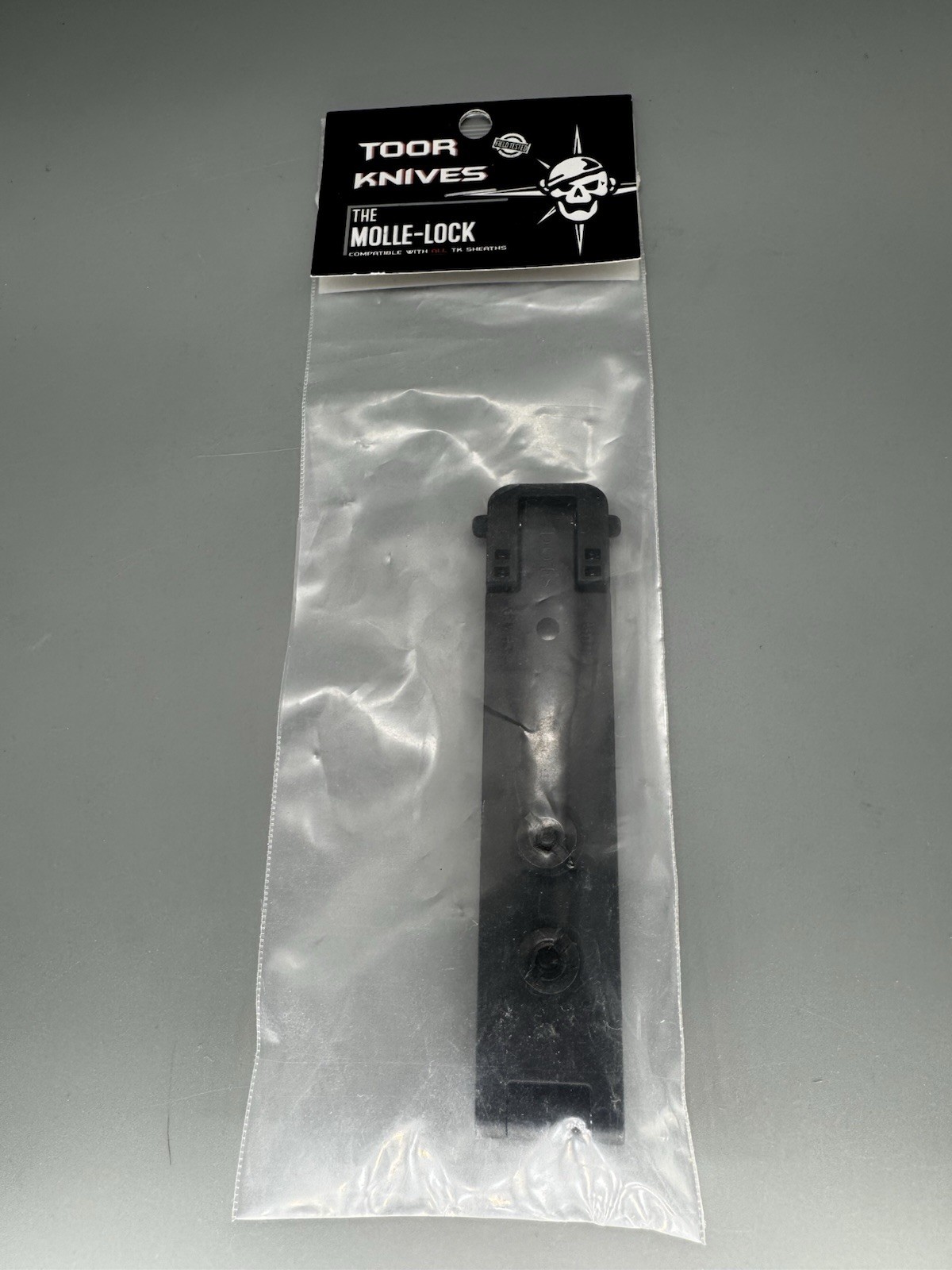 Toor Knives Molle Lock and Horizontal carry belt looks- New- Black