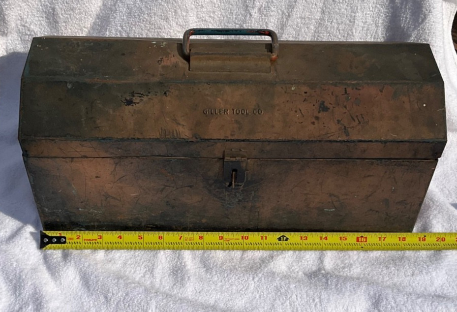 Vintage Giller Tool Company Tombstone Toolbox with Utility Tray 18.5″x7.5″x8″