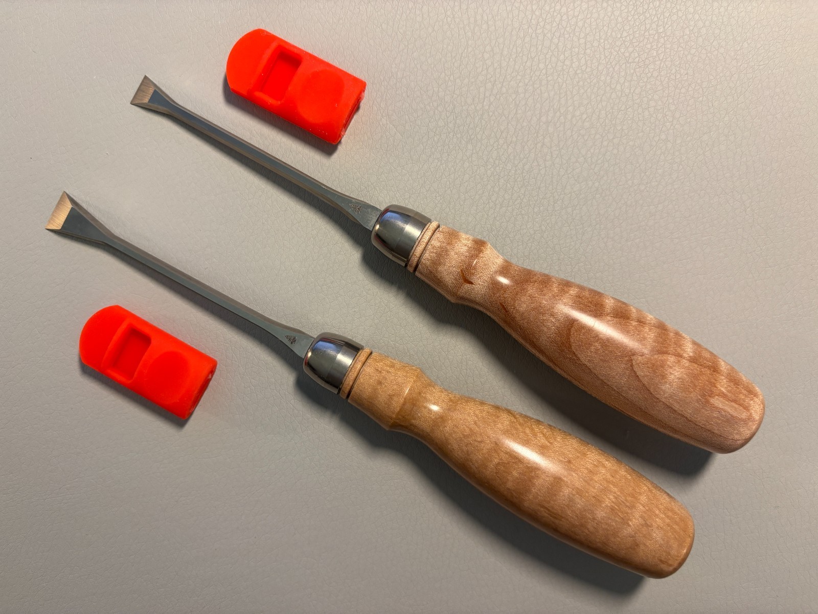 Blue Spruce Toolworks – Set of 3/8″ & 1/2″ Fishtail Chisels – Brand New