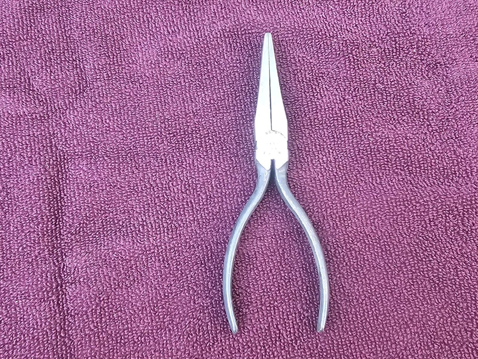 Vintage Utica 86-6 Duck Bill Pliers, Smooth Jaw, New Old Stock