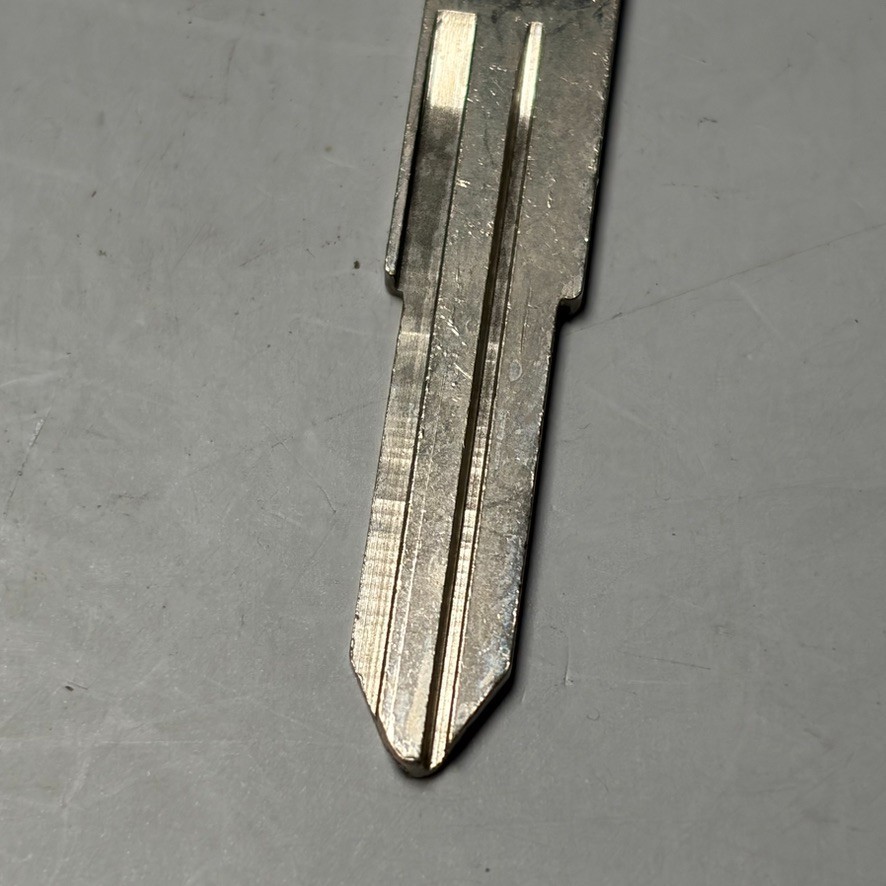 1- Cole Key Blank DA21 UNCUT Replacement Direct Fit Datsun Nissan Model Cars