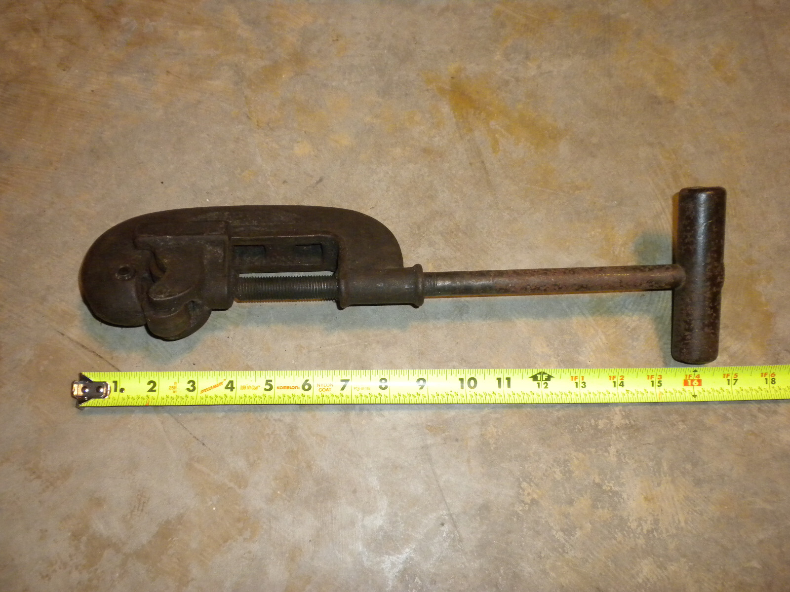 Vintage Old Ridgid 2 #2 1/8 to 2 Pipe Cutter The Ridge Tool CO -Stamped Pat Pend