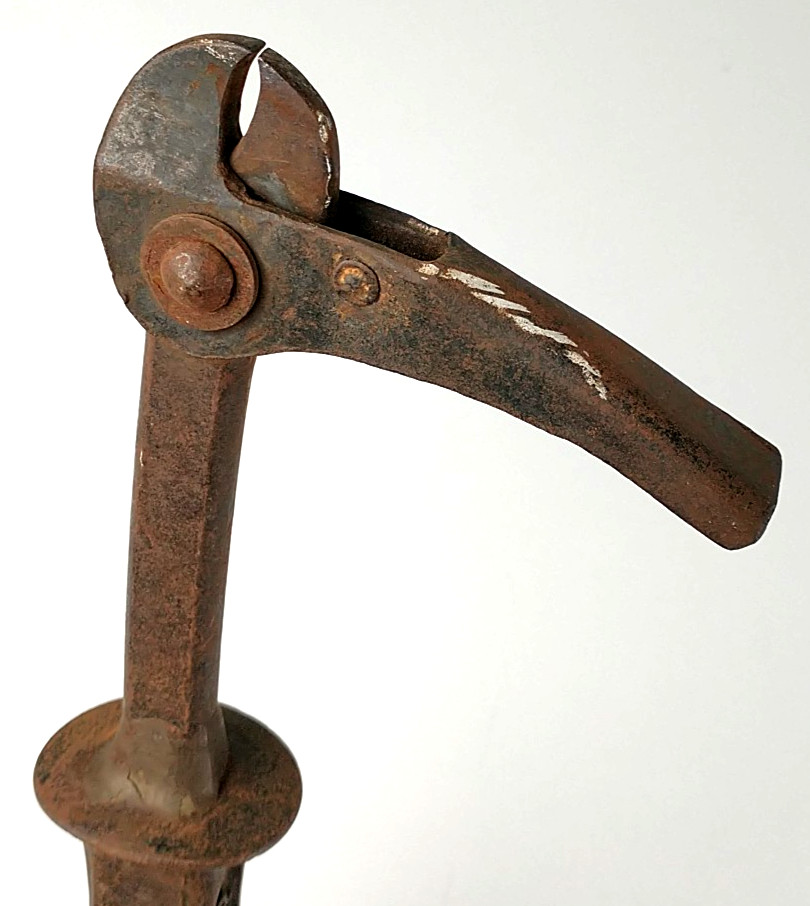 Vintage Suregrip Nail Puller Bridgeport Hardware Corp. USA FD1108