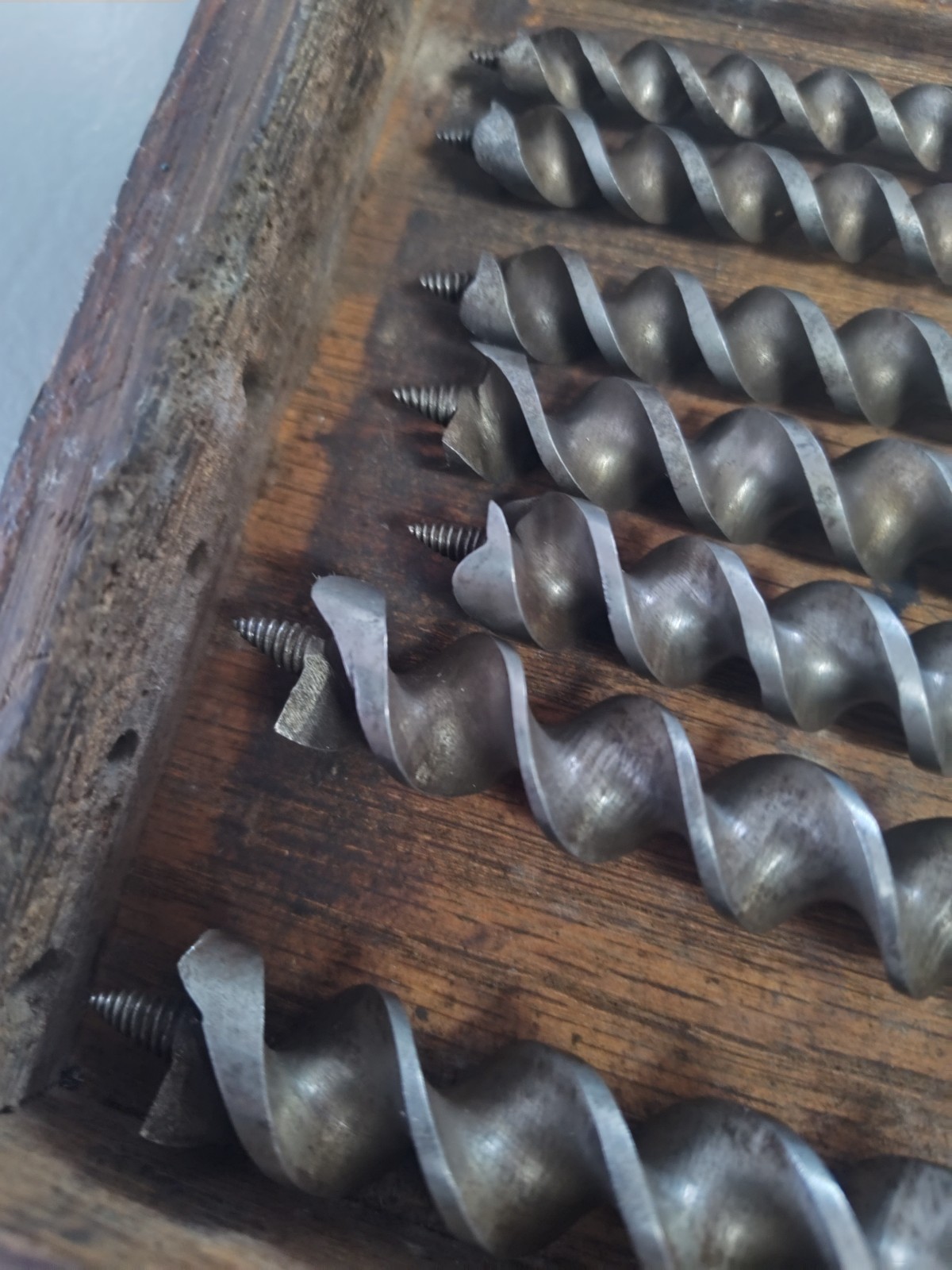 Vintage 13 PC RUSSELL JENNINGS & AUGER BIT SET In WOODEN BOX w/ BrACES