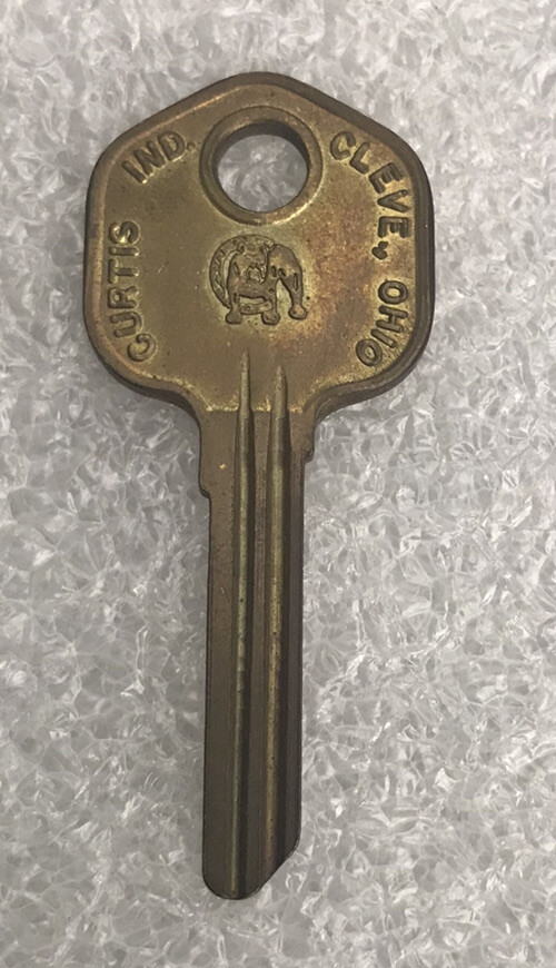 Vintage brass Curtis Bulldog Logo Key KW2 Lock Locksmith Blank NOS